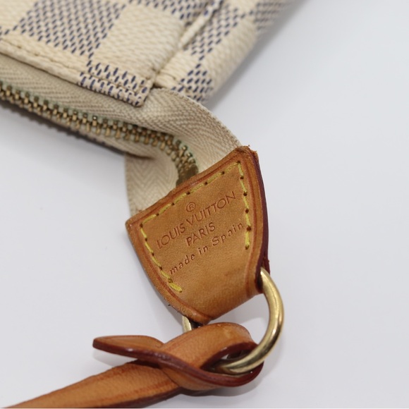 LOUIS VUITTON WHITE DAMIER AZUR POCHETTE ACCESSOIRES - Picture 8 of 15